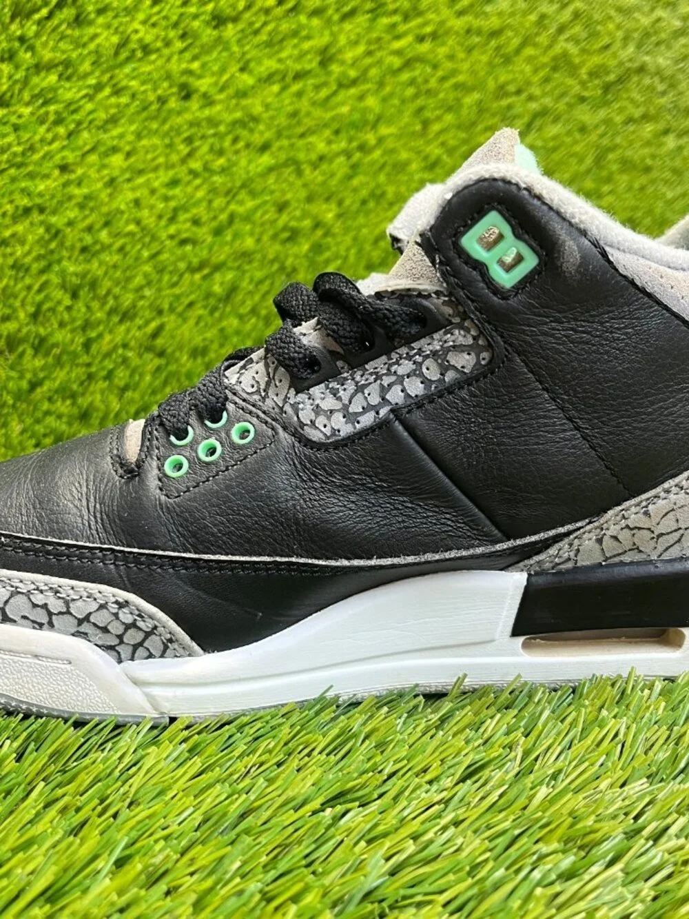 Nike Air Jordan 3 Retro Boys Size 5.5Y‎ Black Green Basketball Shoes Sneakers